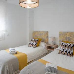 https://luxury-apartment-free-parking.es-andalucia.com