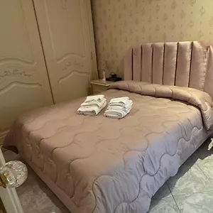 Into Apartamento